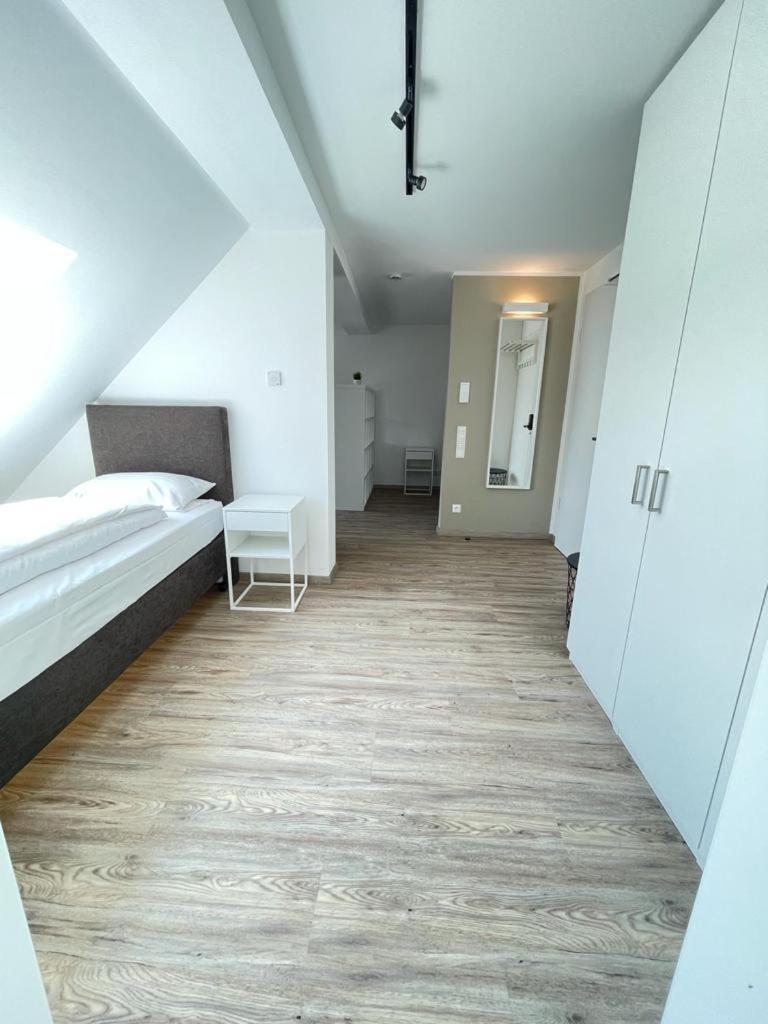 Gaestehaus Hirsch 93 Straubenhardt 外观 照片